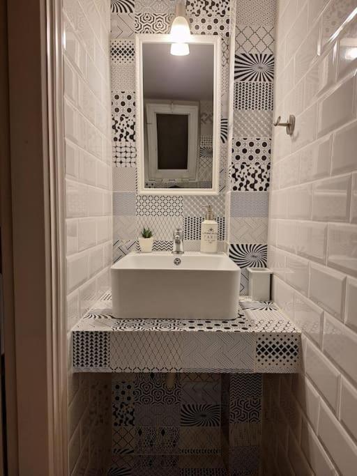 Carlito"S Apartment 1 Next To Metro Station Αθήνα Εξωτερικό φωτογραφία