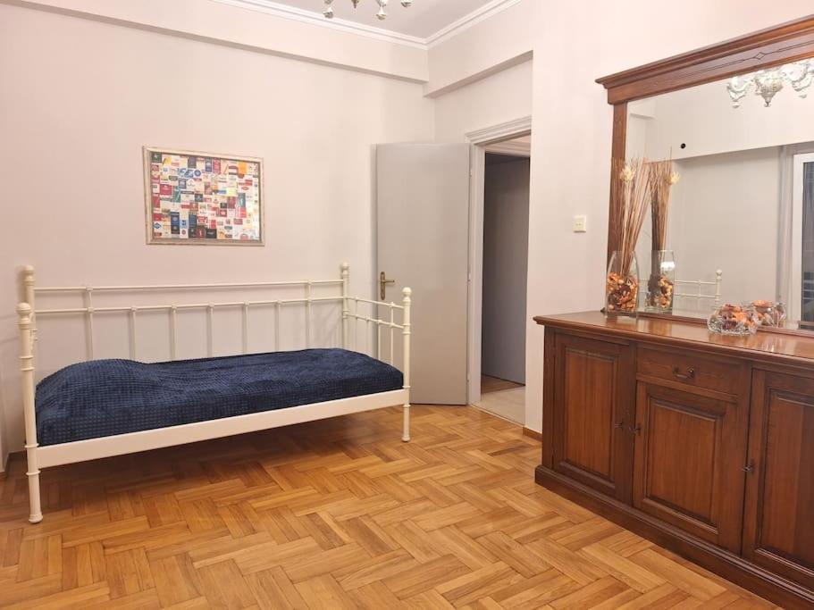 Carlito"S Apartment 1 Next To Metro Station Αθήνα Εξωτερικό φωτογραφία